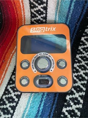 Singtrix Portable Vocal Processor - Orange Compact Voice Enhancer